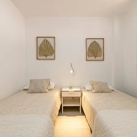 아파트 Elegant With Ocean Views *