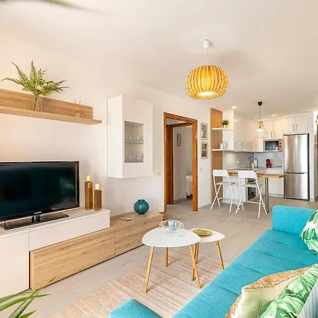Elegant With Ocean Views 아파트 칸델라리아
