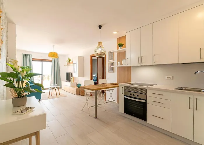 Daire Elegant With Ocean Views